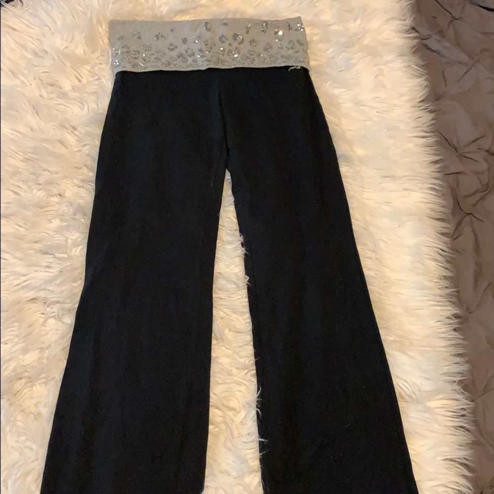 PINK Victoria’s Secret yoga pants